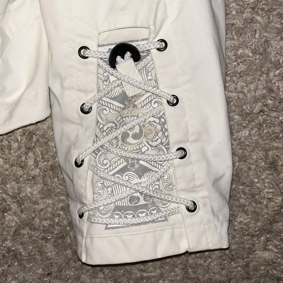 Burton Ronin Roper La Cosa Nostra White “King of Skulls” Winter Jacket - Picture 2 of 14